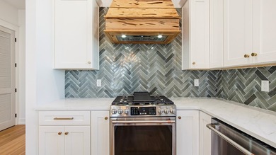 PRICE REDUCED, BUILDER CLOSEOUT! Gorgeous 4 bed/3.5 bath new on  in Florida - for sale on GolfHomes.com, golf home, golf lot