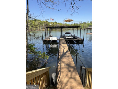 WATERFRONT ESTATE LAKE LOT w/ 32'X32* dock A rare opportunity to on Chattahoochee Golf Course in Georgia - for sale on GolfHomes.com, golf home, golf lot