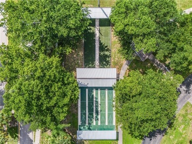 FINALLY! A 2ND FLOOR END/CORNER UNIT w/2BEDROOMS and A DEN in on Golfview Golf and Racquet Club in Florida - for sale on GolfHomes.com, golf home, golf lot