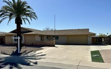 Darling home, freshly painted and ready for your personal on Sun City Lakes West and East in Arizona - for sale on GolfHomes.com, golf home, golf lot