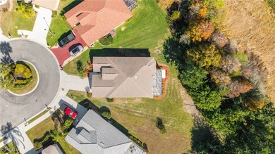 Move right in to this updated 2B+Den home situated on a private on Cross Creek Country Club in Florida - for sale on GolfHomes.com, golf home, golf lot