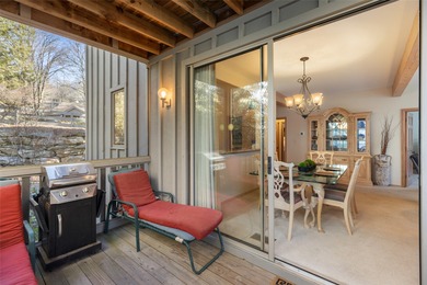 This 2 bedroom, 2 bath condo in Chestnut Cove at Highlands Falls on Highlands Falls Country Club in North Carolina - for sale on GolfHomes.com, golf home, golf lot