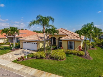 This Osprey home in HERONS GLEN COUNTRY CLUB showcases the on Herons Glen Golf and Country Club in Florida - for sale on GolfHomes.com, golf home, golf lot