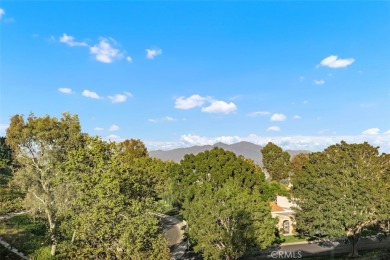 Welcome to this charming and cozy 2-bedroom, 2-bathroom Villa on Aliso Viejo Country Club in California - for sale on GolfHomes.com, golf home, golf lot