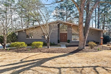 Welcome home to this beautifully updated mid-century modern on Heritage Golf Links in Georgia - for sale on GolfHomes.com, golf home, golf lot