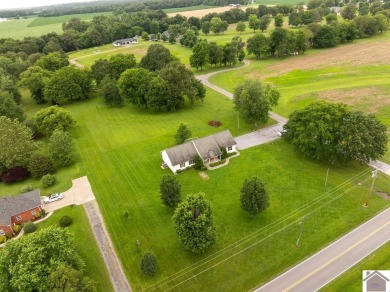 Nestled on a spacious one acre lot just outside the heart of on Sullivans Par Three in Kentucky - for sale on GolfHomes.com, golf home, golf lot