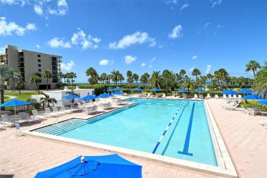 A rare offering of a penthouse end unit in this Gulf-front on Links on Longboat Golf Club in Florida - for sale on GolfHomes.com, golf home, golf lot