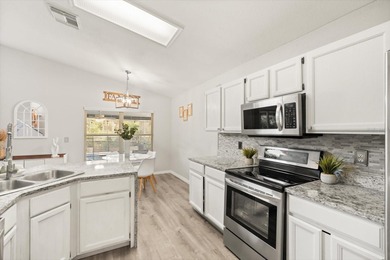 Sellers are offering $19,000 towards buyer's closing costs for on Twin Rivers Golf Club in Florida - for sale on GolfHomes.com, golf home, golf lot