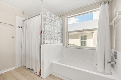 Sellers are offering $19,000 towards buyer's closing costs for on Twin Rivers Golf Club in Florida - for sale on GolfHomes.com, golf home, golf lot