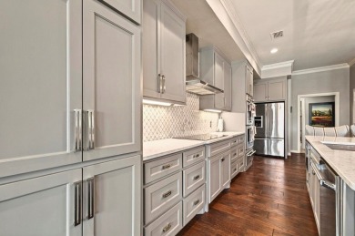 ABSOLUTELY STUNNING W/ FABULOUS RENOVATIONS COMPLETED ONLY WEEKS on Green Tree Country Club in Texas - for sale on GolfHomes.com, golf home, golf lot