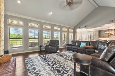 ABSOLUTELY STUNNING W/ FABULOUS RENOVATIONS COMPLETED ONLY WEEKS on Green Tree Country Club in Texas - for sale on GolfHomes.com, golf home, golf lot