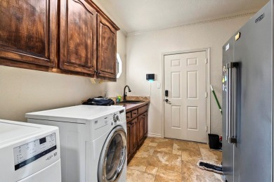 ABSOLUTELY STUNNING W/ FABULOUS RENOVATIONS COMPLETED ONLY WEEKS on Green Tree Country Club in Texas - for sale on GolfHomes.com, golf home, golf lot