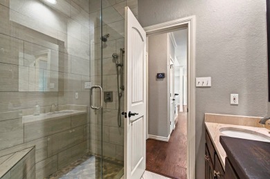 ABSOLUTELY STUNNING W/ FABULOUS RENOVATIONS COMPLETED ONLY WEEKS on Green Tree Country Club in Texas - for sale on GolfHomes.com, golf home, golf lot