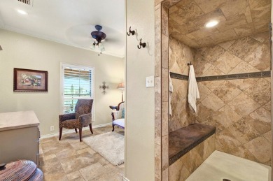 ABSOLUTELY STUNNING W/ FABULOUS RENOVATIONS COMPLETED ONLY WEEKS on Green Tree Country Club in Texas - for sale on GolfHomes.com, golf home, golf lot