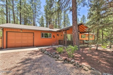 THRIVING Current ! Nestled in the serene woods of the Pinetop on Pinetop Lakes Country Club in Arizona - for sale on GolfHomes.com, golf home, golf lot