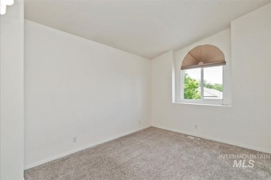 Lovingly maintained by the original owner, this beautifully on Lakeview Golf Club in Idaho - for sale on GolfHomes.com, golf home, golf lot
