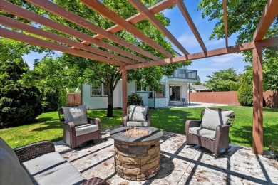 Lovingly maintained by the original owner, this beautifully on Lakeview Golf Club in Idaho - for sale on GolfHomes.com, golf home, golf lot
