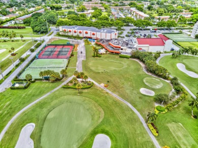 Investor / Handyman Special! Fantastic opportunity in Hollybrook on Hollybrook Golf and Tennis Club  in Florida - for sale on GolfHomes.com, golf home, golf lot