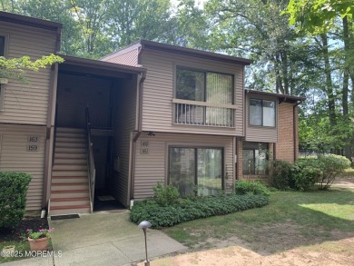 ADULT COMMUNITY Turn key 2 bedroom/1 bath, Upper Level, Navesink on Shadow Lake Village in New Jersey - for sale on GolfHomes.com, golf home, golf lot