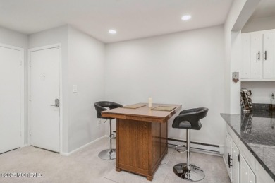 ADULT COMMUNITY Turn key 2 bedroom/1 bath, Upper Level, Navesink on Shadow Lake Village in New Jersey - for sale on GolfHomes.com, golf home, golf lot