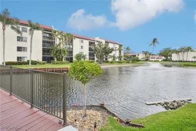 Welcome to this charming 2-bedroom, 2-bathroom condo in the on The Landings Yacht, Golf and Tennis Club in Florida - for sale on GolfHomes.com, golf home, golf lot
