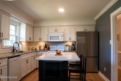 Charming 3-bedroom bungalow located in the desirable Trent Woods on New Bern Golf and Country Club in North Carolina - for sale on GolfHomes.com, golf home, golf lot