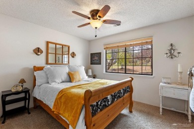 Your Everyday Getaway!This beautifully maintained property on Oak Tree Country Club in California - for sale on GolfHomes.com, golf home, golf lot