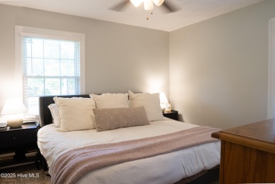 Charming 3-bedroom bungalow located in the desirable Trent Woods on New Bern Golf and Country Club in North Carolina - for sale on GolfHomes.com, golf home, golf lot