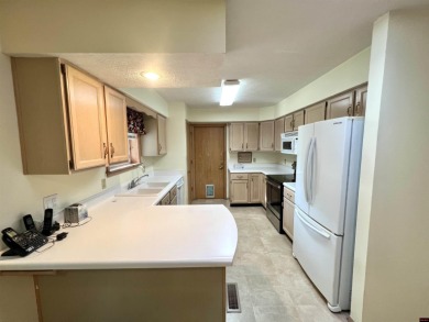 Super clean brick 3 bedroom, 2 bath home with golf course views on Twin Lakes Golf Club in Arkansas - for sale on GolfHomes.com, golf home, golf lot