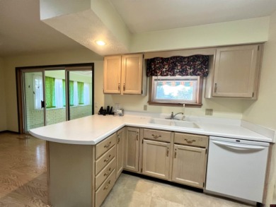 Super clean brick 3 bedroom, 2 bath home with golf course views on Twin Lakes Golf Club in Arkansas - for sale on GolfHomes.com, golf home, golf lot