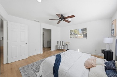 This beautifully renovated house features 2 primary bedrooms, 2 on Cedar Crest Golf Course in Texas - for sale on GolfHomes.com, golf home, golf lot