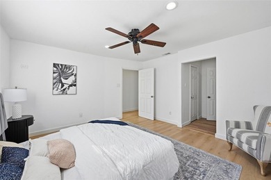 This beautifully renovated house features 2 primary bedrooms, 2 on Cedar Crest Golf Course in Texas - for sale on GolfHomes.com, golf home, golf lot