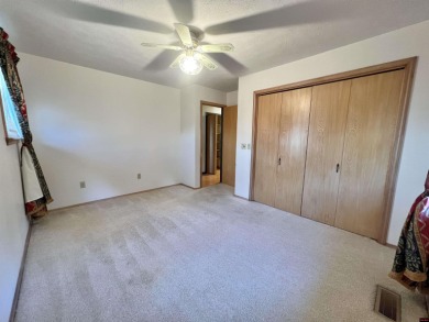 Super clean brick 3 bedroom, 2 bath home with golf course views on Twin Lakes Golf Club in Arkansas - for sale on GolfHomes.com, golf home, golf lot