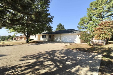 Super clean brick 3 bedroom, 2 bath home with golf course views on Twin Lakes Golf Club in Arkansas - for sale on GolfHomes.com, golf home, golf lot