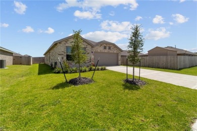 8007 Lakeway, Navasota, TX - a stunning 4-bedroom, 2-bath home on Pecan Lakes Golf Club in Texas - for sale on GolfHomes.com, golf home, golf lot