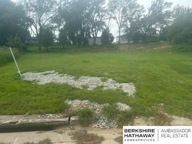 Ron & Sherri Burkle, M: , ronburkle1,   - Captivating level lot on Lake Ridge Country Club in Nebraska - for sale on GolfHomes.com, golf home, golf lot