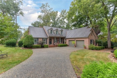 Fabulous in every way! This home offers gracious living with a on Fords Colony Country Club in Virginia - for sale on GolfHomes.com, golf home, golf lot