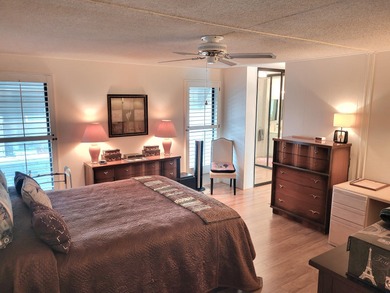 This well-maintained residence offers an open floor plan that on Palm Desert Greens Country Club in California - for sale on GolfHomes.com, golf home, golf lot