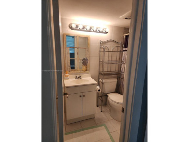Beautiful 2BR/2BA corner-unit condo in a premier 55+ community on Hollybrook Golf and Tennis Club  in Florida - for sale on GolfHomes.com, golf home, golf lot