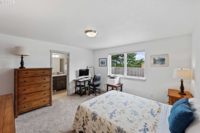Easy coastal living in this like-new 3-bedroom, 2-bath home on Old Bandon Golf Links in Oregon - for sale on GolfHomes.com, golf home, golf lot