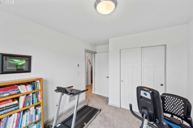 Easy coastal living in this like-new 3-bedroom, 2-bath home on Old Bandon Golf Links in Oregon - for sale on GolfHomes.com, golf home, golf lot
