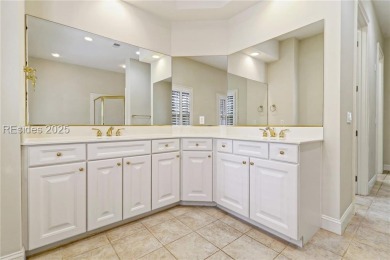 Custom-built 3,500 sq ft home with an open floor plan featuring on Belfair Golf Club in South Carolina - for sale on GolfHomes.com, golf home, golf lot
