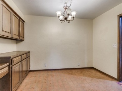 ***Welcome to this split-plan single-family residence nestled in on The Greens Country Club in Oklahoma - for sale on GolfHomes.com, golf home, golf lot