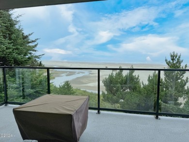 Great oceanfront 2 bed 2 bath condo! Located in the Agate Beach on Agate Beach Golf Course in Oregon - for sale on GolfHomes.com, golf home, golf lot