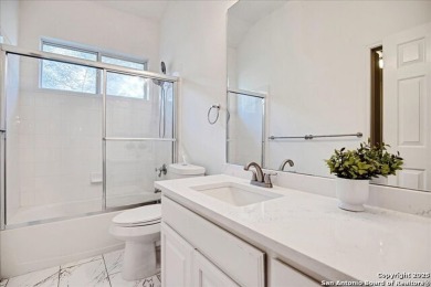 Welcome to 21 Greens Cliff! This pristine single-story home in a on Silverhorn Golf Club in Texas - for sale on GolfHomes.com, golf home, golf lot