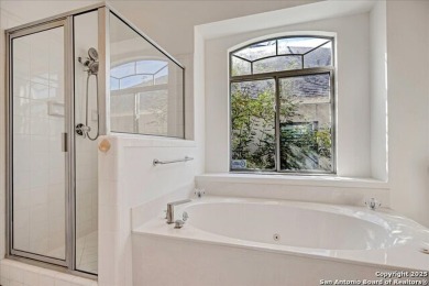 Welcome to 21 Greens Cliff! This pristine single-story home in a on Silverhorn Golf Club in Texas - for sale on GolfHomes.com, golf home, golf lot