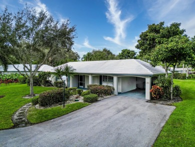 This charming 3-bedroom, 3-bathroom + Office Villa offers 2480 on Palm-Aire Country Club and Resort - The Oaks in Florida - for sale on GolfHomes.com, golf home, golf lot