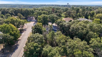 Welcome to your new home in the heart of the beautiful City of on Holiday Island Executive Golf Course in Arkansas - for sale on GolfHomes.com, golf home, golf lot