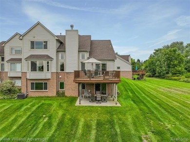 Beautifully maintained end-unit condo located on a cul-de-sac in on Beacon Hill Golf Club in Michigan - for sale on GolfHomes.com, golf home, golf lot