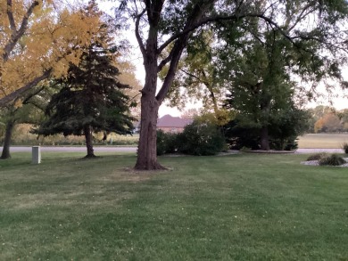 PREFER PRIVACY? Like fine dining & golf? Just moments away on Moccasin Creek Country Club in South Dakota - for sale on GolfHomes.com, golf home, golf lot